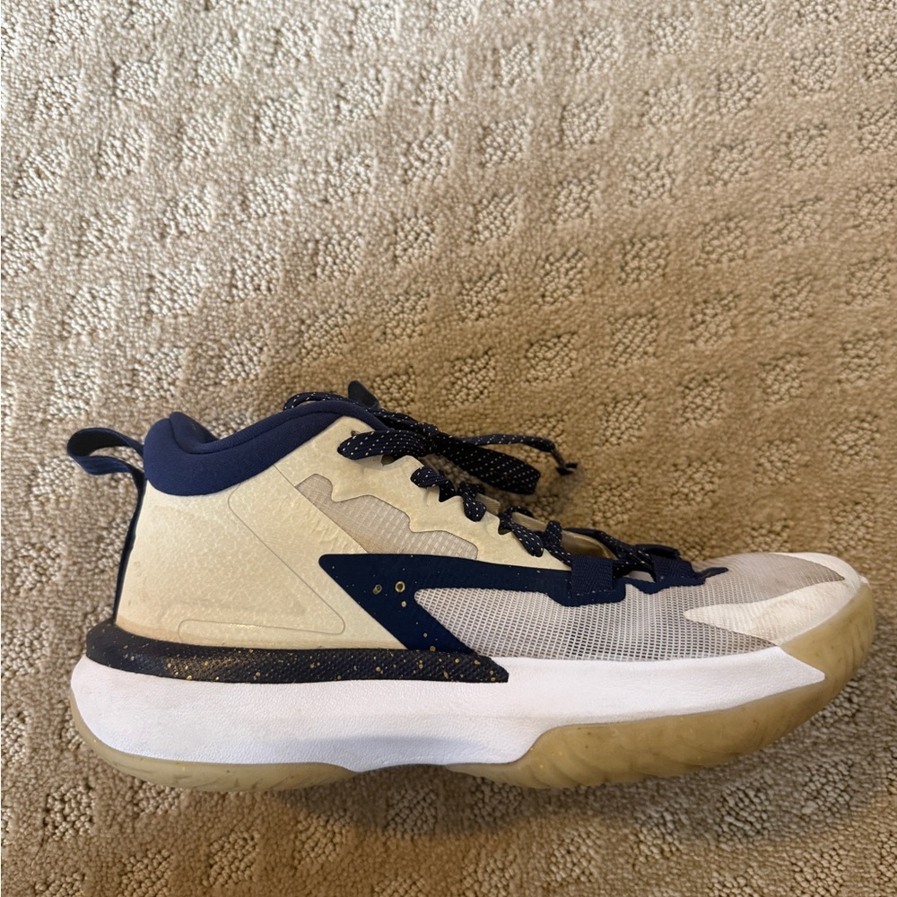 Jordan Zion 1 Basketball Sneakers - Picture 4 of 7